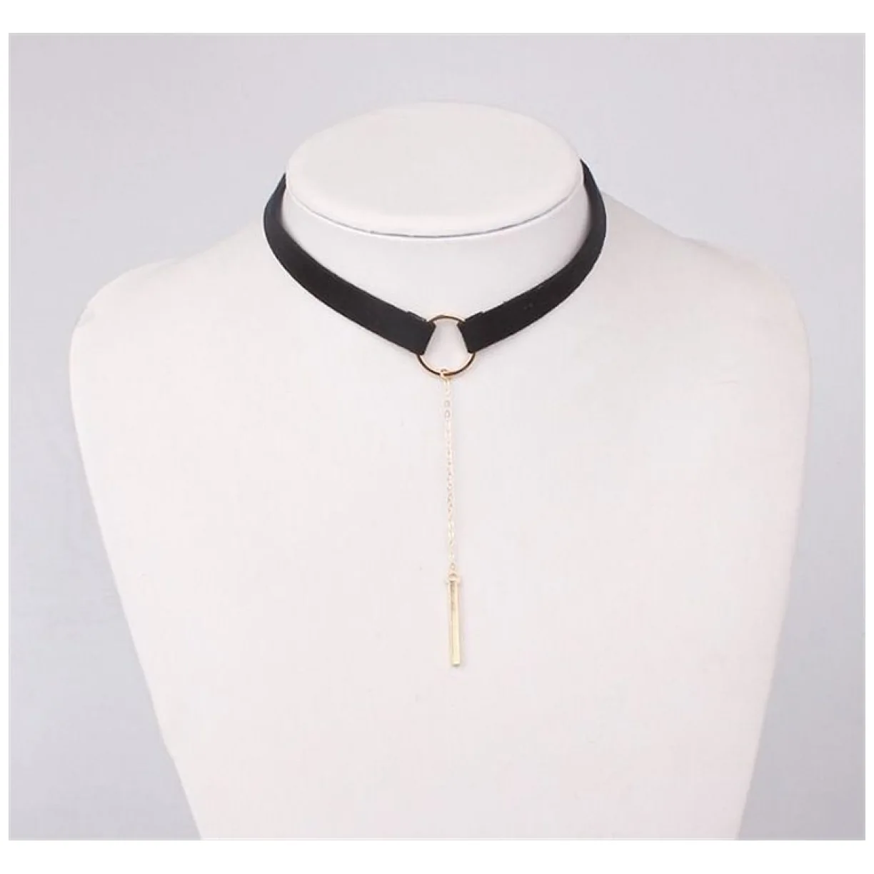 NASZYJNIK CHOKER WPADAJĄCY CZARNY