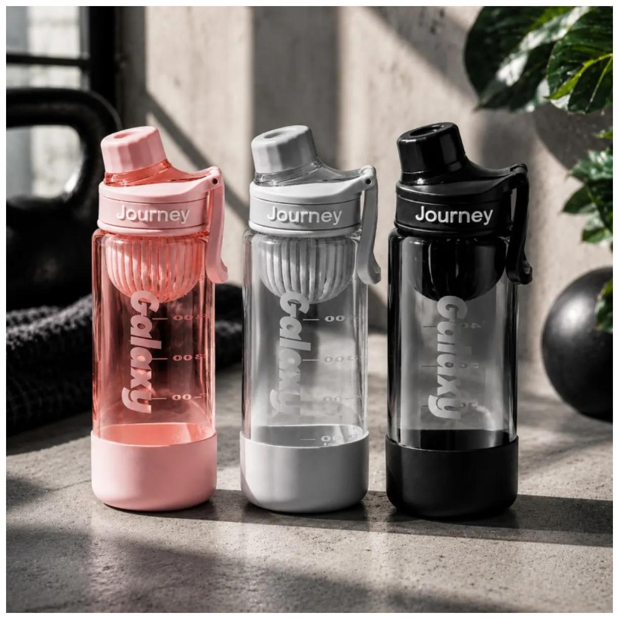 Czarny bidon sportowy 800ml z uchwytem i miarką, wolny od BPA - obrazek 6