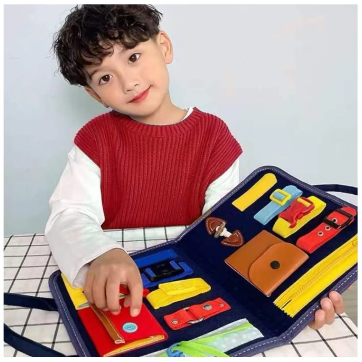 Organizer z filcu Mata edukacyjna teczka zamykana dla dzieci ORM05 - obrazek 3