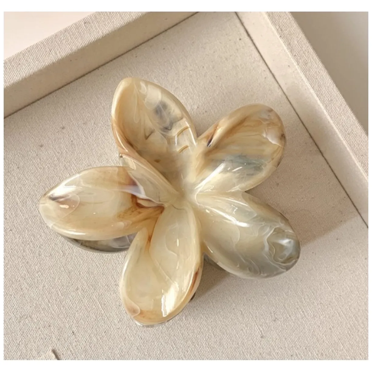 Spinka do włosów klamra XL kwiat Perłowy melanż 7,5cm x 8cm SP348 - obrazek 3