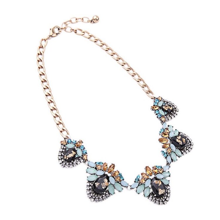 NASZYJNIK ELEGANCKI Z KRYSZTAŁKAMI N223 - obrazek 2