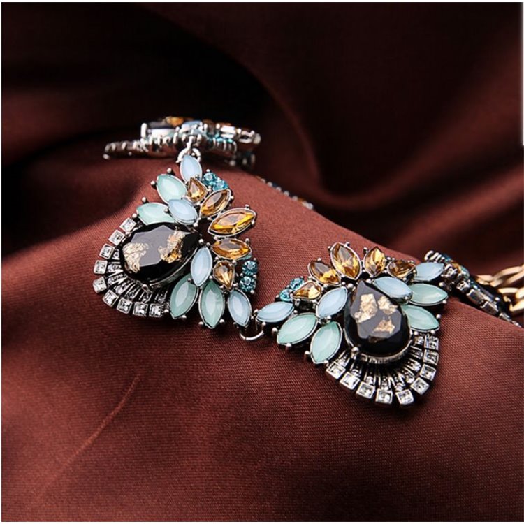 NASZYJNIK ELEGANCKI Z KRYSZTAŁKAMI N223 - obrazek 4