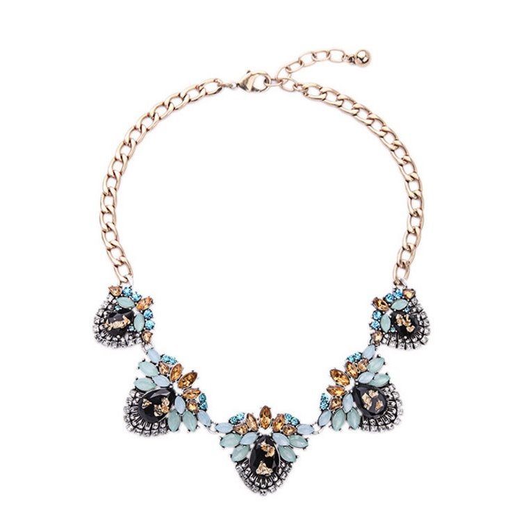 NASZYJNIK ELEGANCKI Z KRYSZTAŁKAMI N223