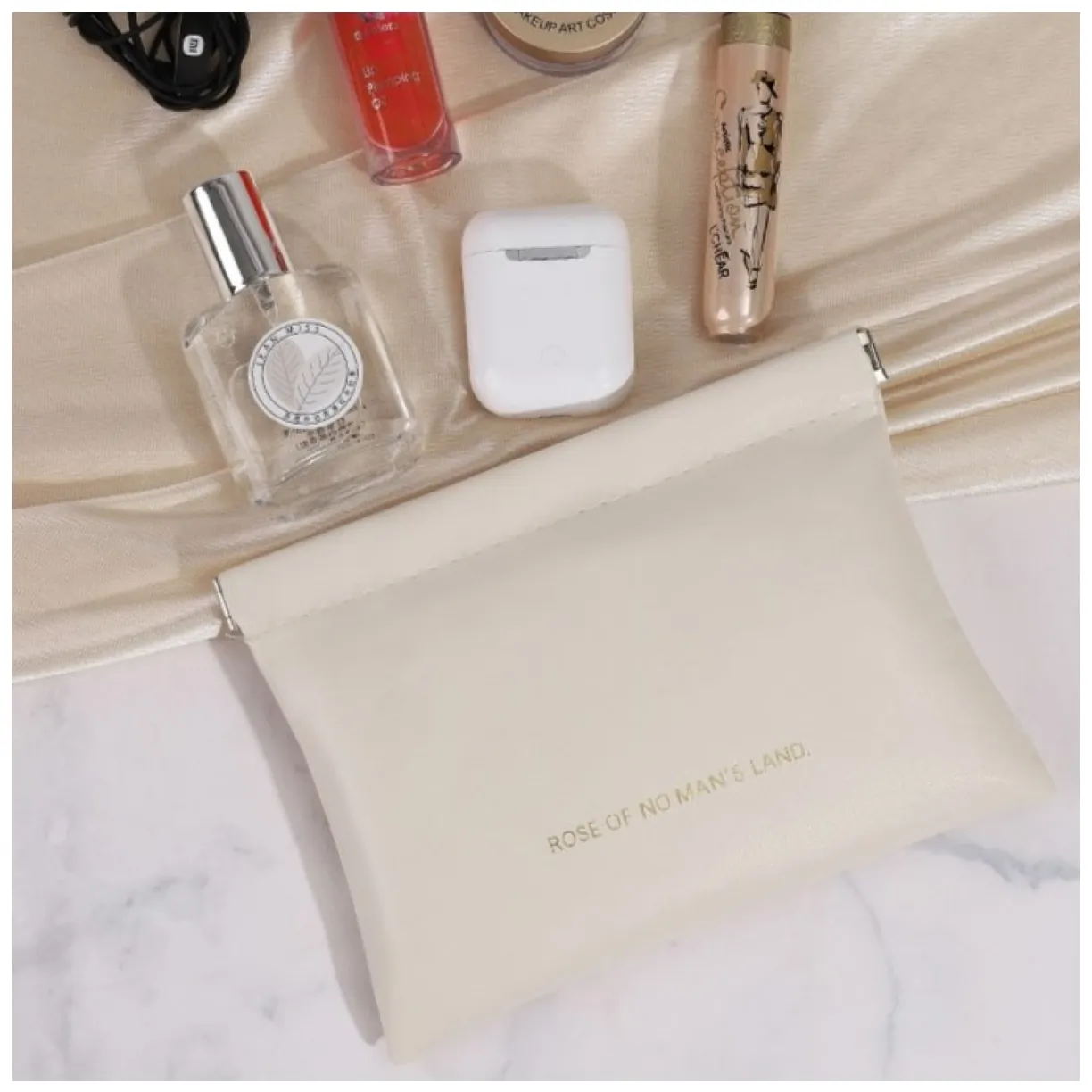 Elegancka saszetka organizer na wkładki higieniczne z ekoskóry do to - obrazek 5