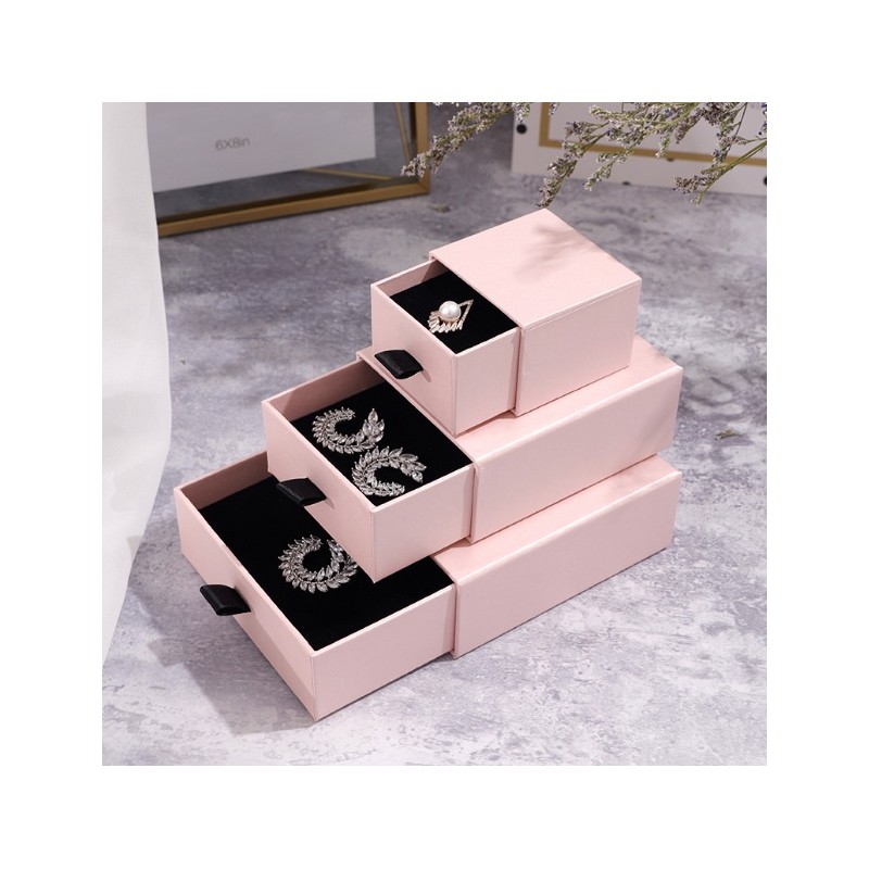 PUDEŁKO OZDOBNE NA BIŻUTERIĘ, kolczyki, pierścionek 3,5 x 5,3 x 5,3 cm PDOZ11R - obrazek 9