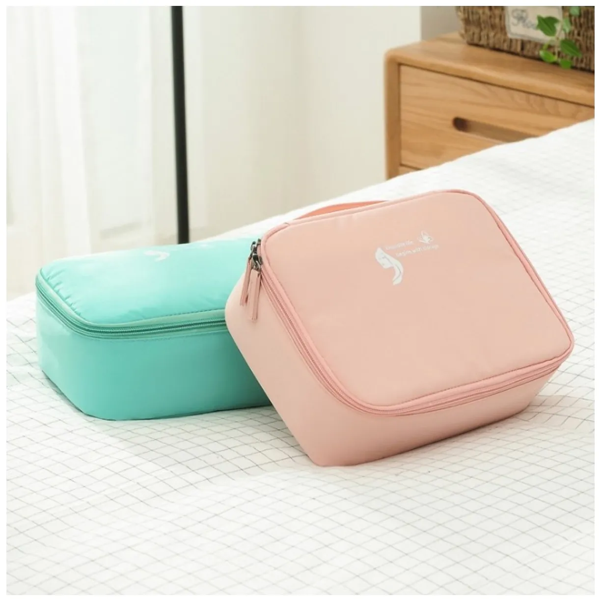 Czarna kosmetyczka rozkładana organizer - pojemna na podróże 26x19x8,5 cm - obrazek 5