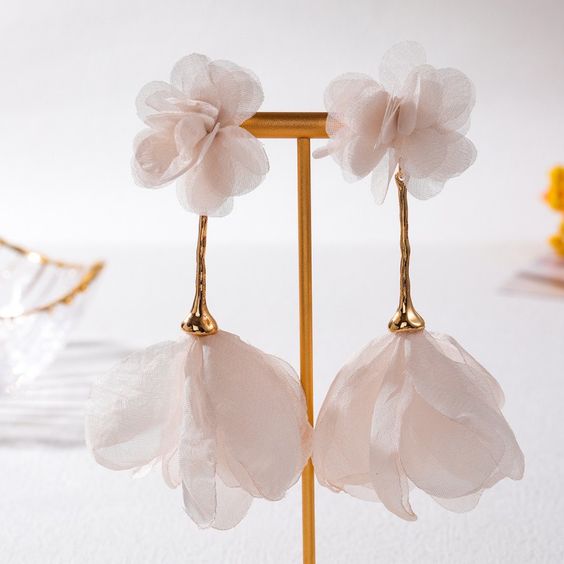 Kolczyki wiszące, efektowne tiulowe kwiat, pudrowy róż K1704 - obrazek 2