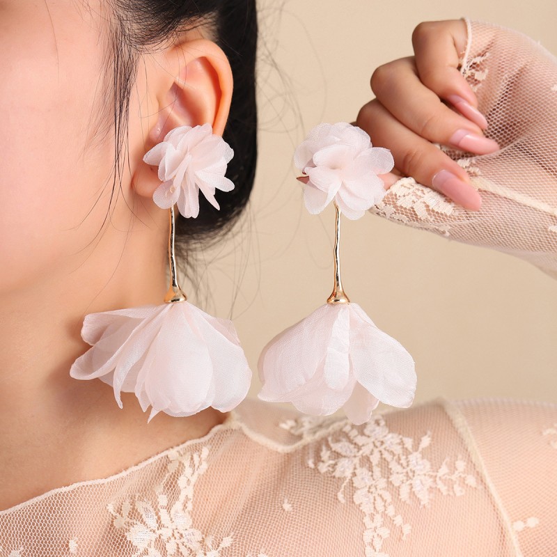 Kolczyki wiszące, efektowne tiulowe kwiat, pudrowy róż K1704 - obrazek 3