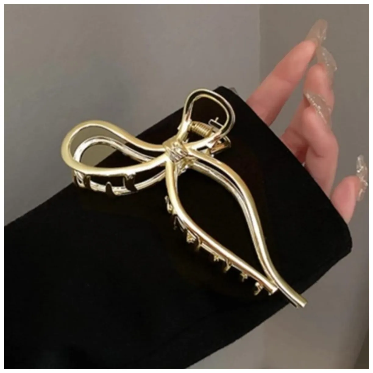 Elegancka metalowa spinka do włosów w kształcie kokardy złota XL 11,5 cm - obrazek 4