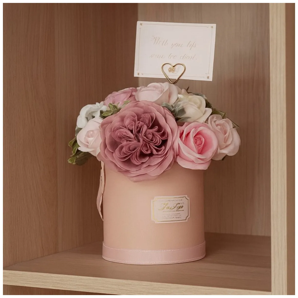 Flower box, bukiet zapachowych kwiatów mydlanych w pudełku 21х22cm - obrazek 2