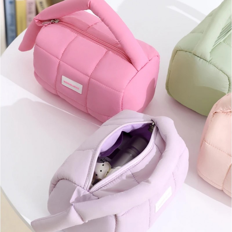 Kosmetyczka damska pikowana kuferek z rączką 18,5 x 12,5 x 13 cm KS140R - obrazek 8