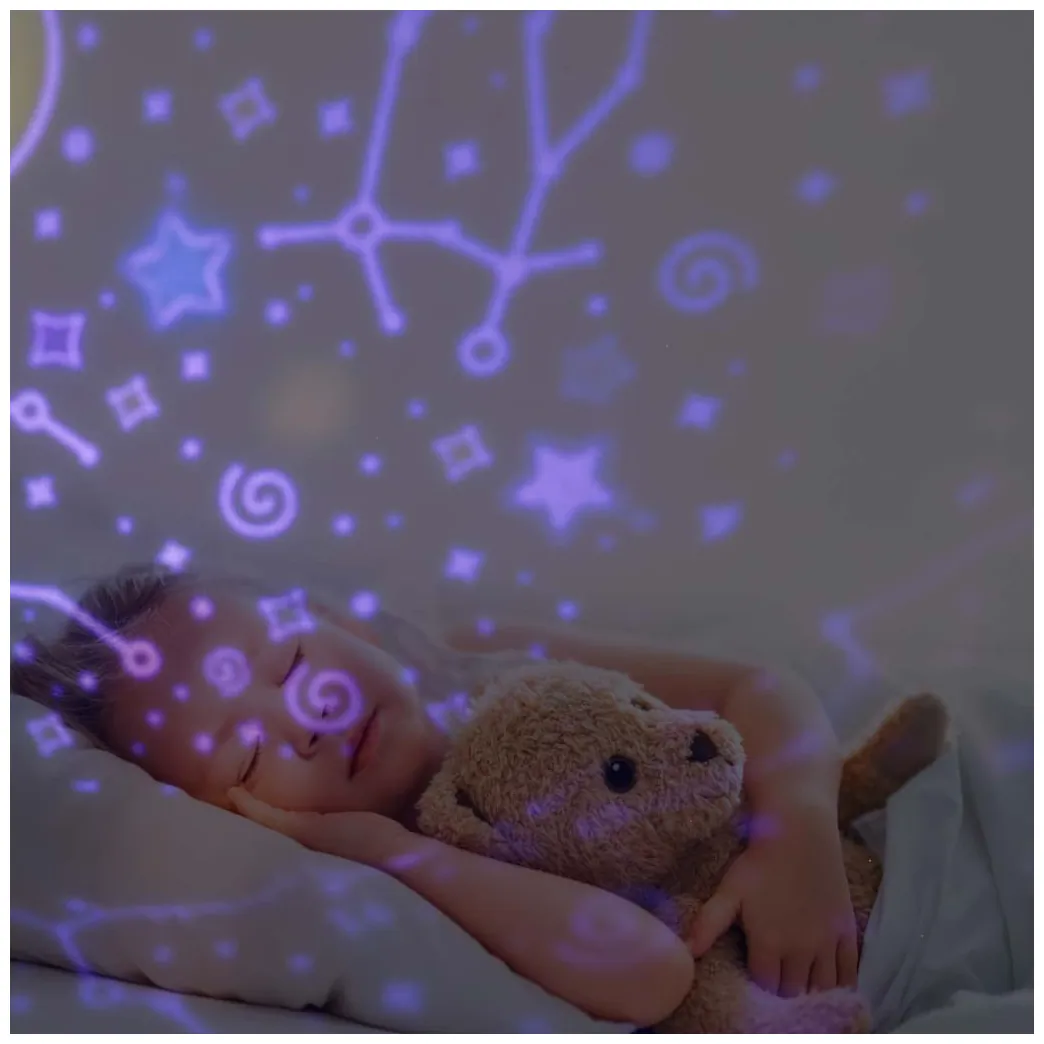 Lampka nocna LED USB projektor gwiazd obrotowa z 6 motywami i pilotem jelonek - obrazek 14