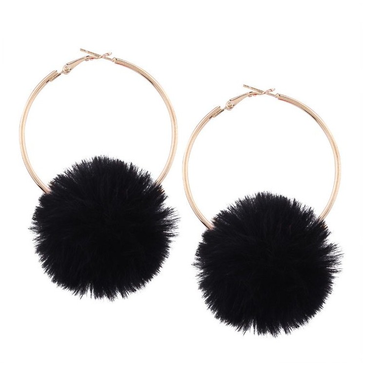 KOLCZYKI KOŁA POMPON CZARNE K632CZ - obrazek 3