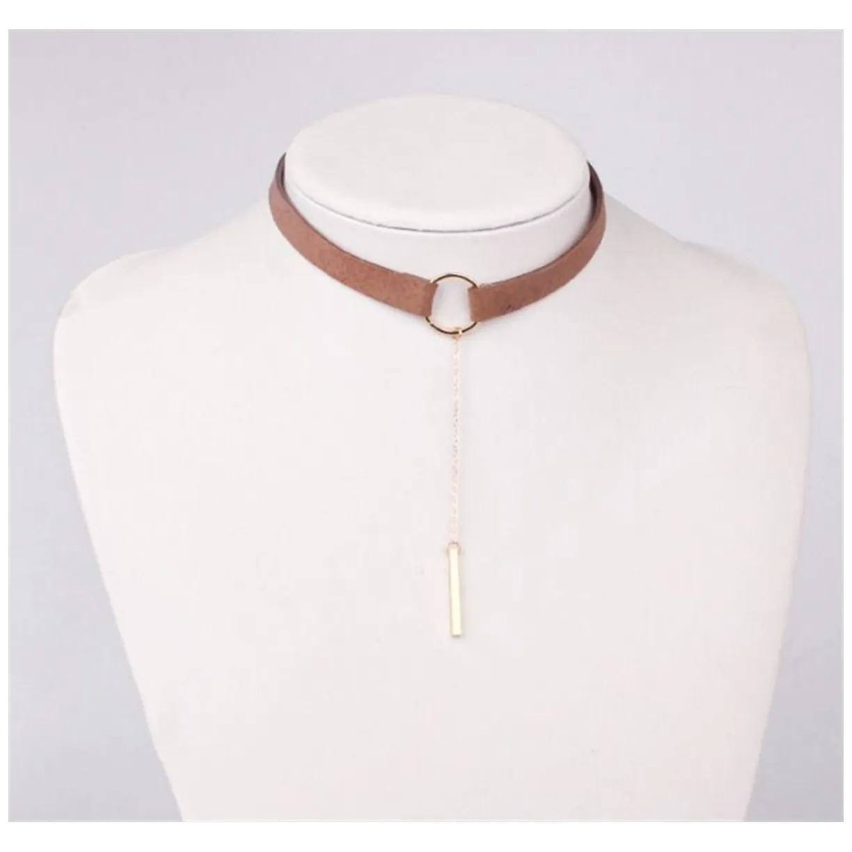 NASZYJNIK CHOKER WPADAJĄCY BRĄZOWY