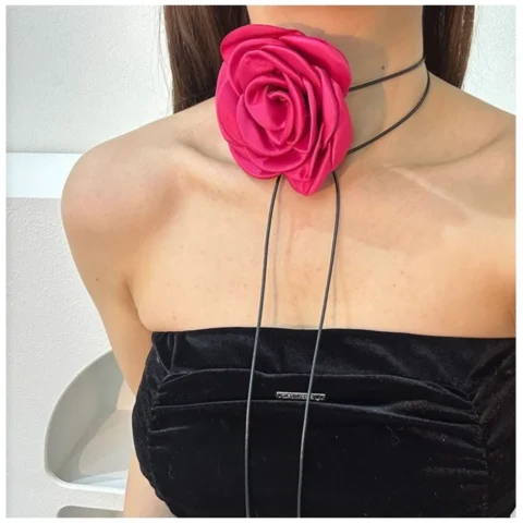 Naszyjnik choker XL ozdobny kwiat na szyję róża na rzemyku elegancki Fuksja N761F