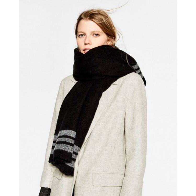 SZAL CHUSTA CZERŃ SZALS19