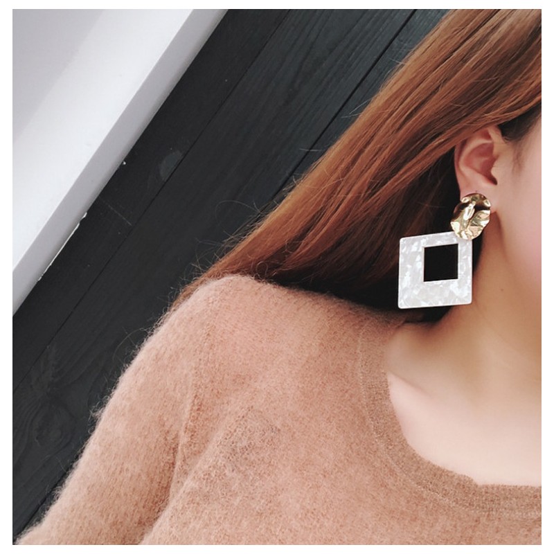 Kolczyki wiszące pearls triangle K1260 - obrazek 3