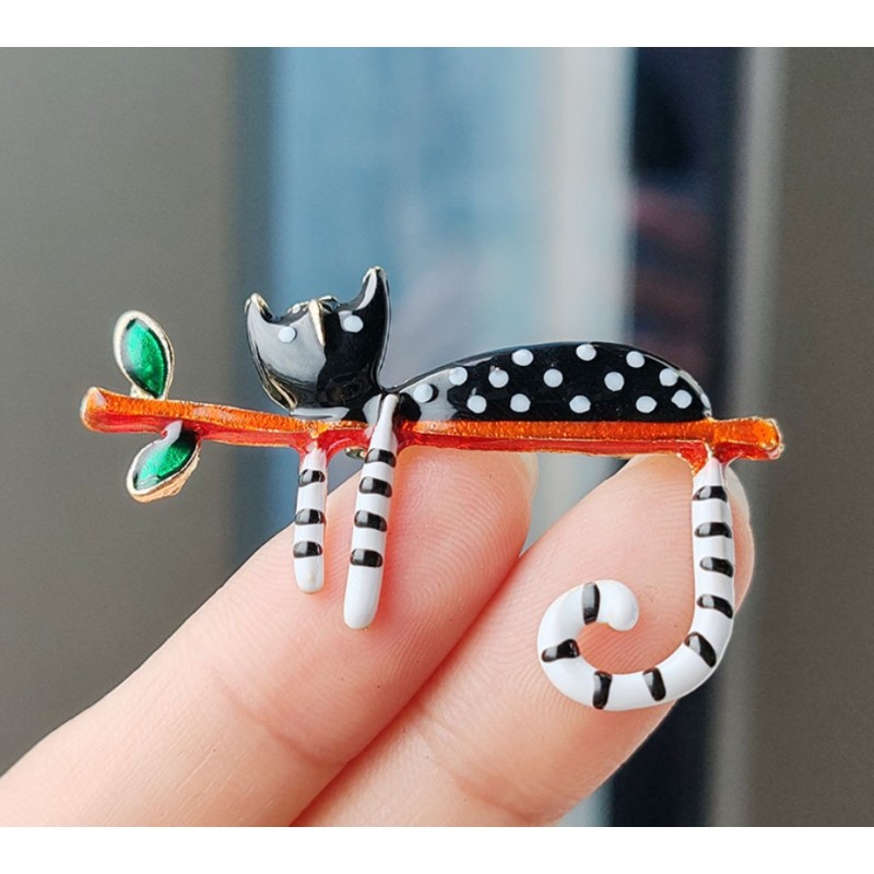 Broszka ozdobna CZARNY KOTEK BZ163 - obrazek 2