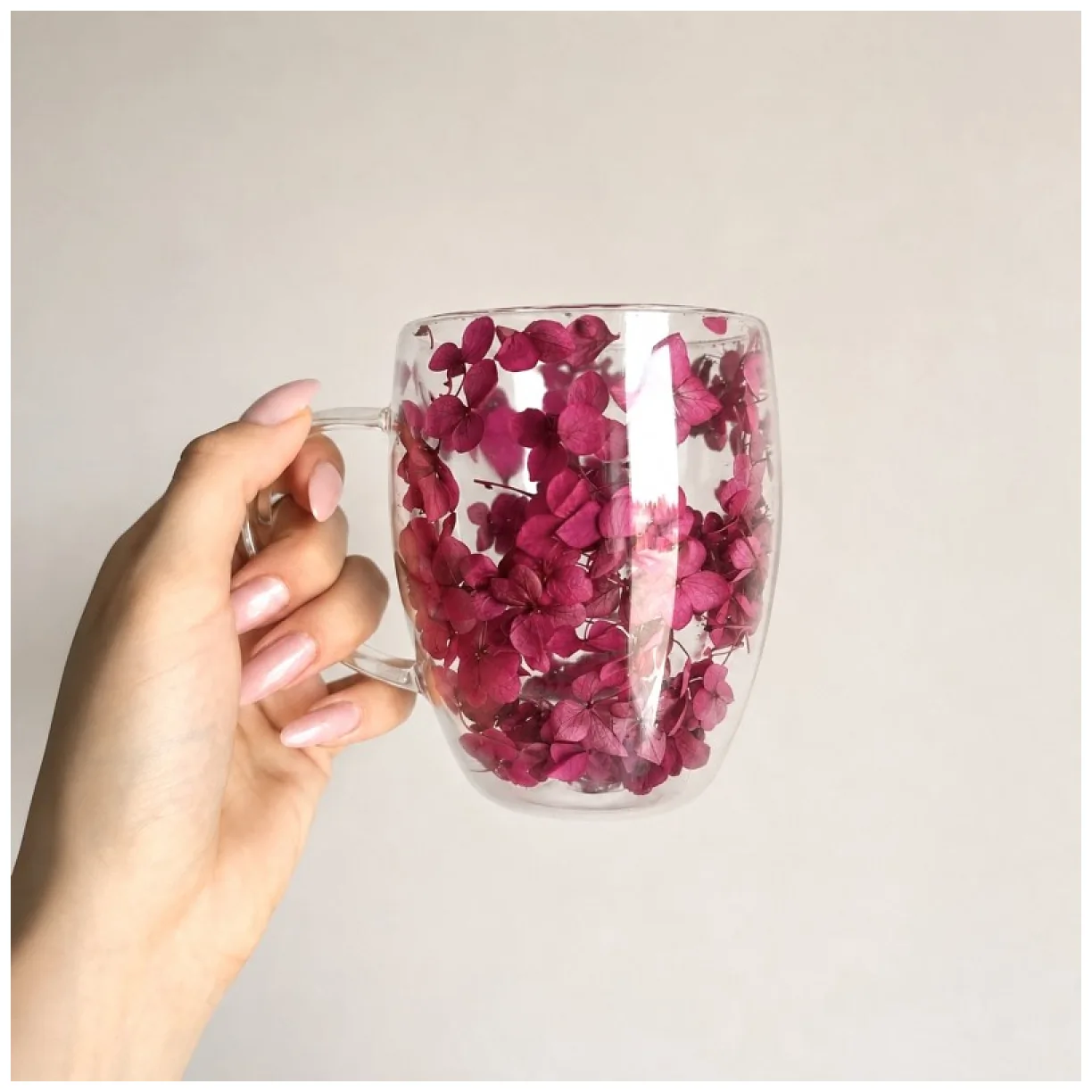 Szklanka termiczna z kwiatami w środku 300ml 1szt, pełna hortensji, burgund bordo - obrazek 4