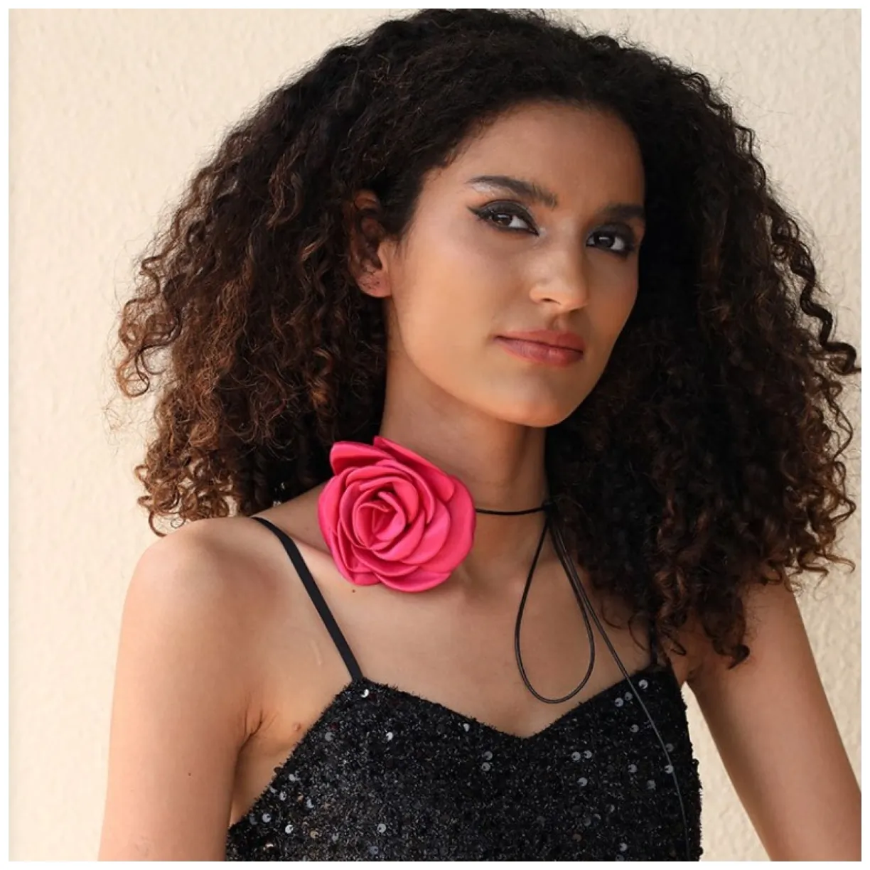Naszyjnik choker XL ozdobny kwiat na szyję róża na rzemyku elegancki Fuksja - obrazek 2