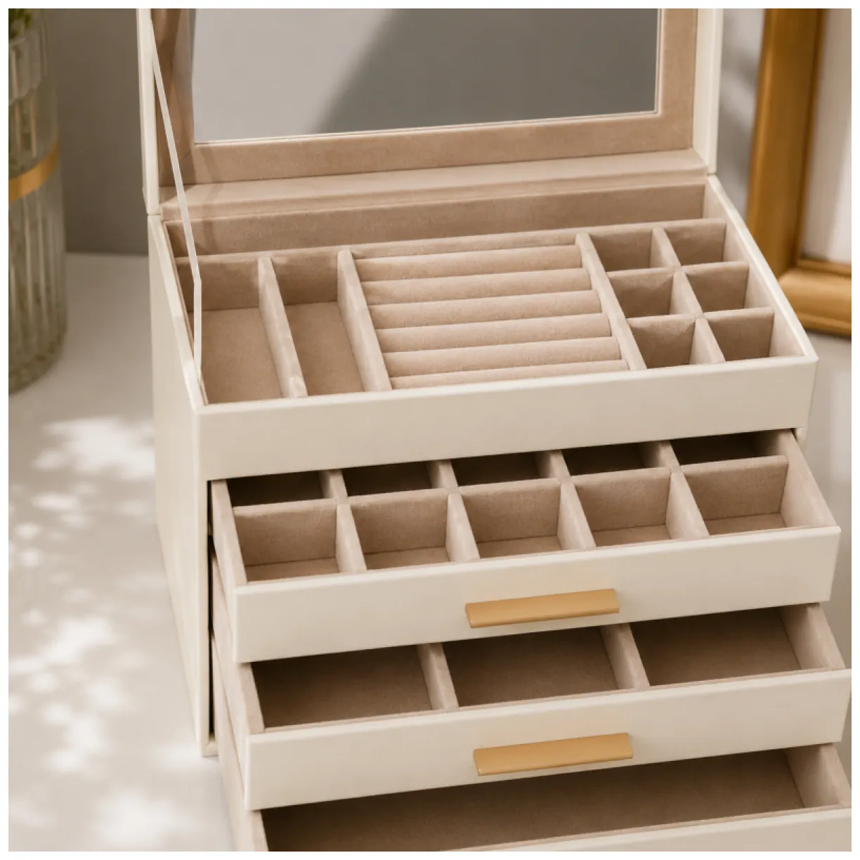 Elegancka szkatułka na biżuterię z ekoskóry beżowy organizer pojemny - obrazek 7