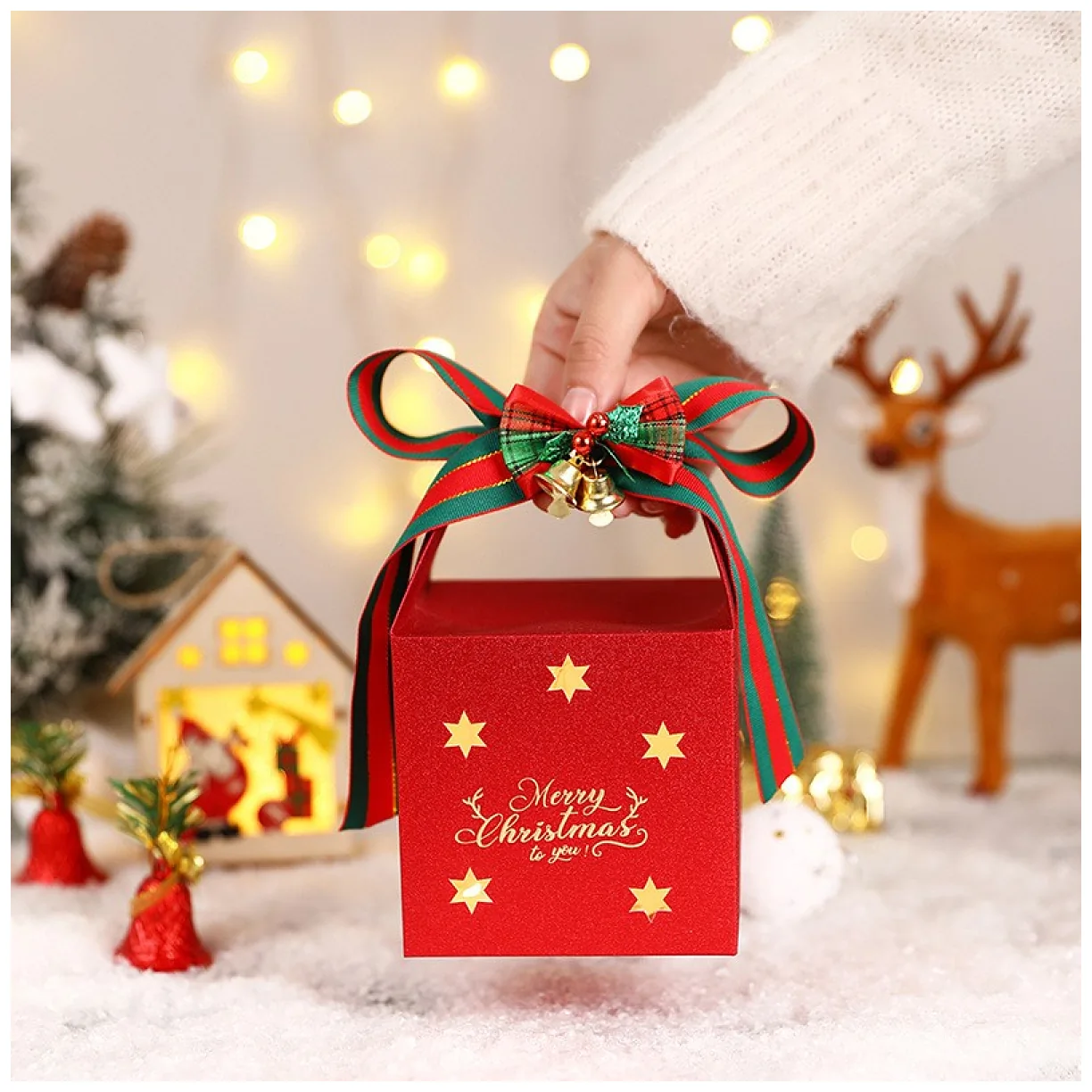 Pudełko PREZENTOWE ozdobne czerwone, MERRY CHRISTMAS z kokardą 10x10x10 cm - obrazek 4