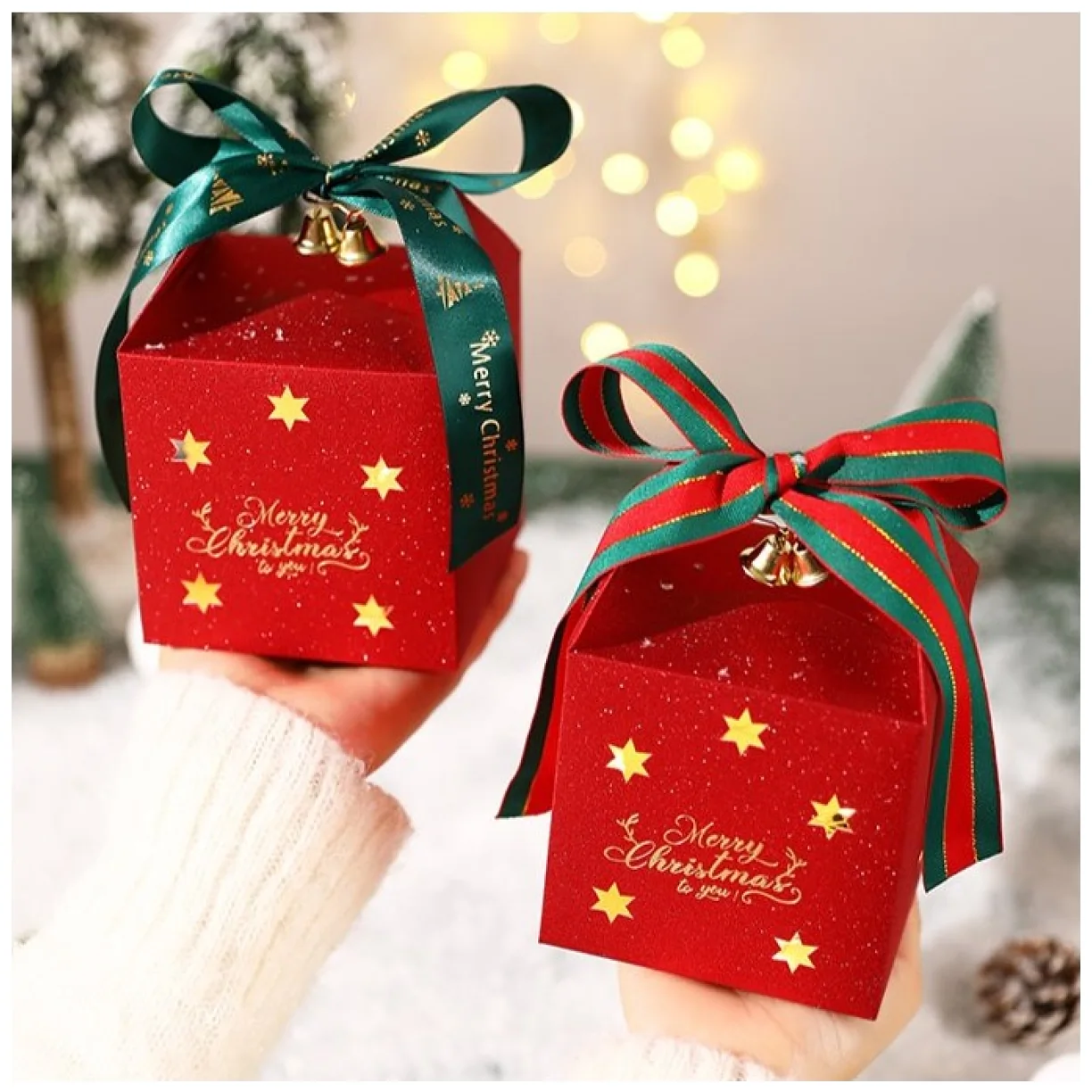 Pudełko PREZENTOWE ozdobne czerwone, MERRY CHRISTMAS z kokardą 10x10x10 cm - obrazek 5