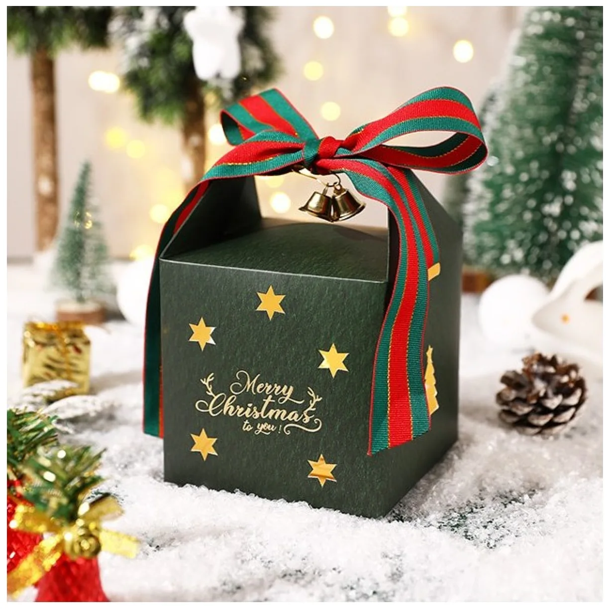 Pudełko PREZENTOWE ozdobne zielone, MERRY CHRISTMAS z kokardą 10x10x10 cm - obrazek 3