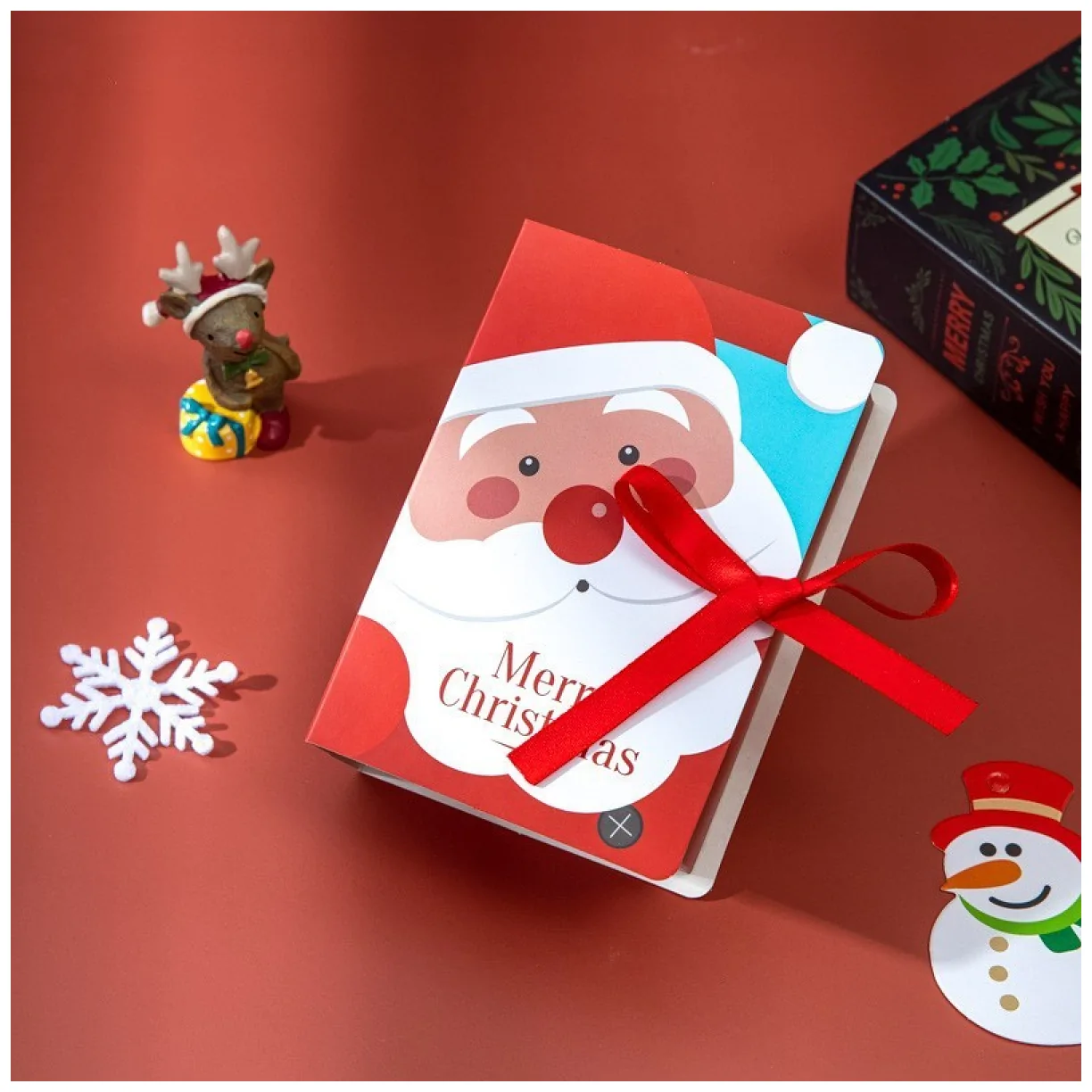 Pudełko PREZENTOWE ozdobne czerwone z Mikołajem, MERRY CHRISTMAS z kokardą 13x9x4,5 cm - obrazek 2