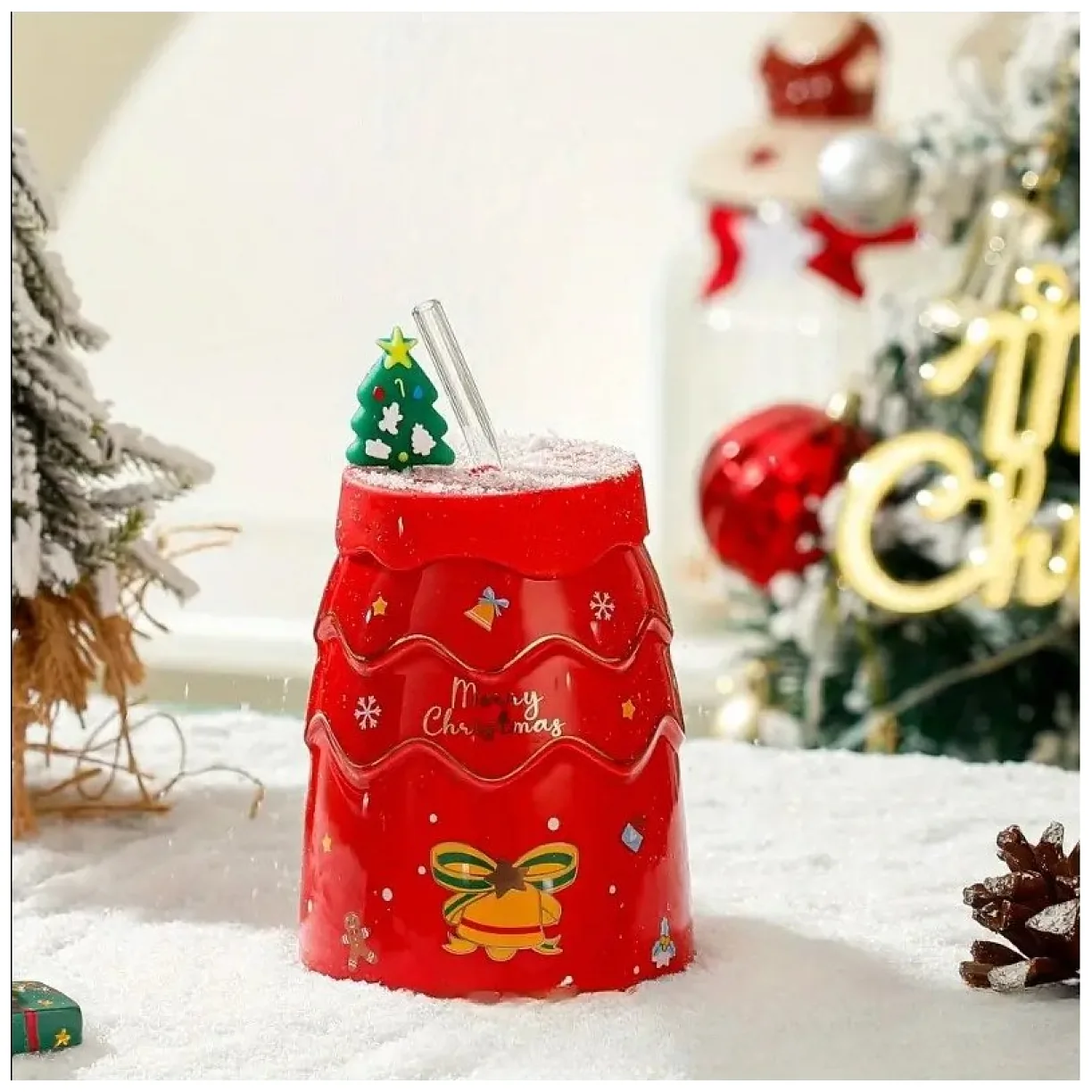 Kubek świąteczny ceramiczny z silikonową pokrywką i rurką czerwony 400 ml - obrazek 3